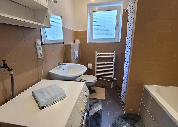 מלון Ferienwohnung Laacher See