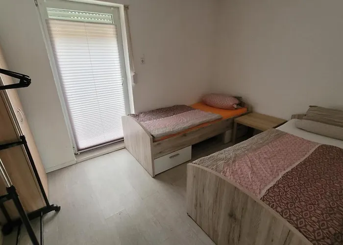 מלון Ferienwohnung Laacher See Burgbrohl